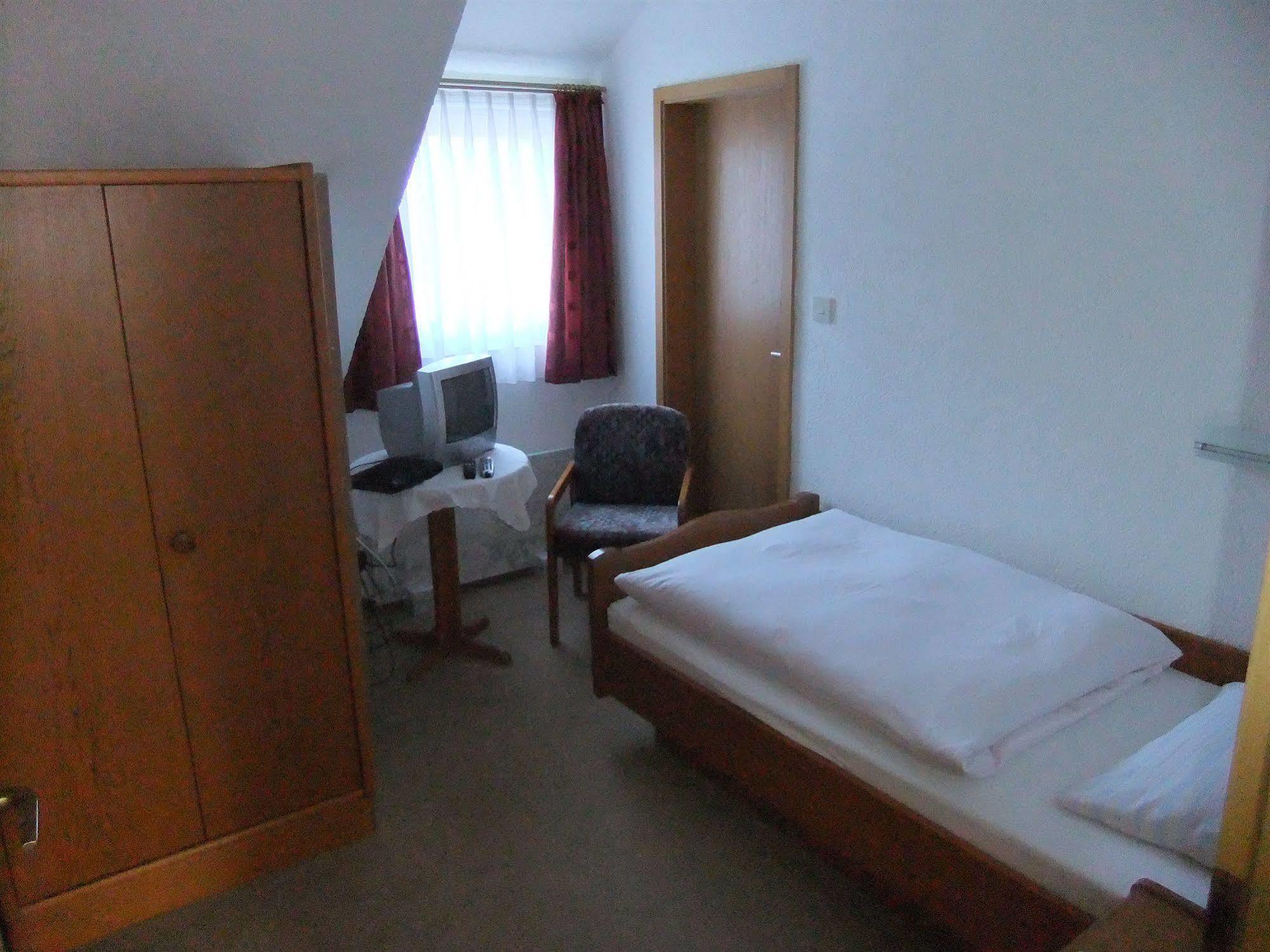 Gasthof Rotes Ross زيل ام فيشتلغبير المظهر الخارجي الصورة